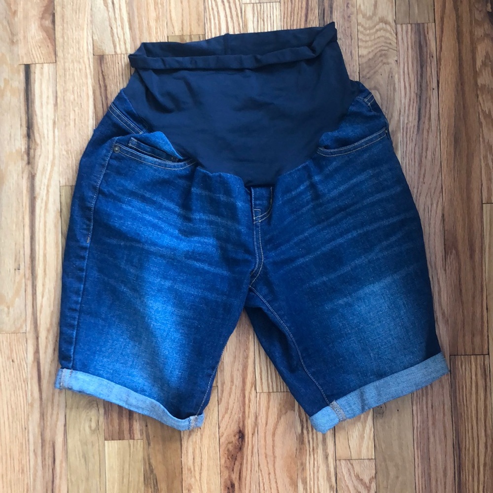 Maternity shorts